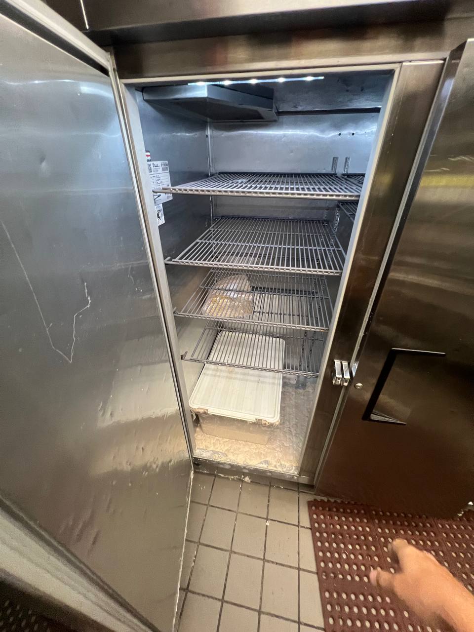 Commercial Fridge True Repair True