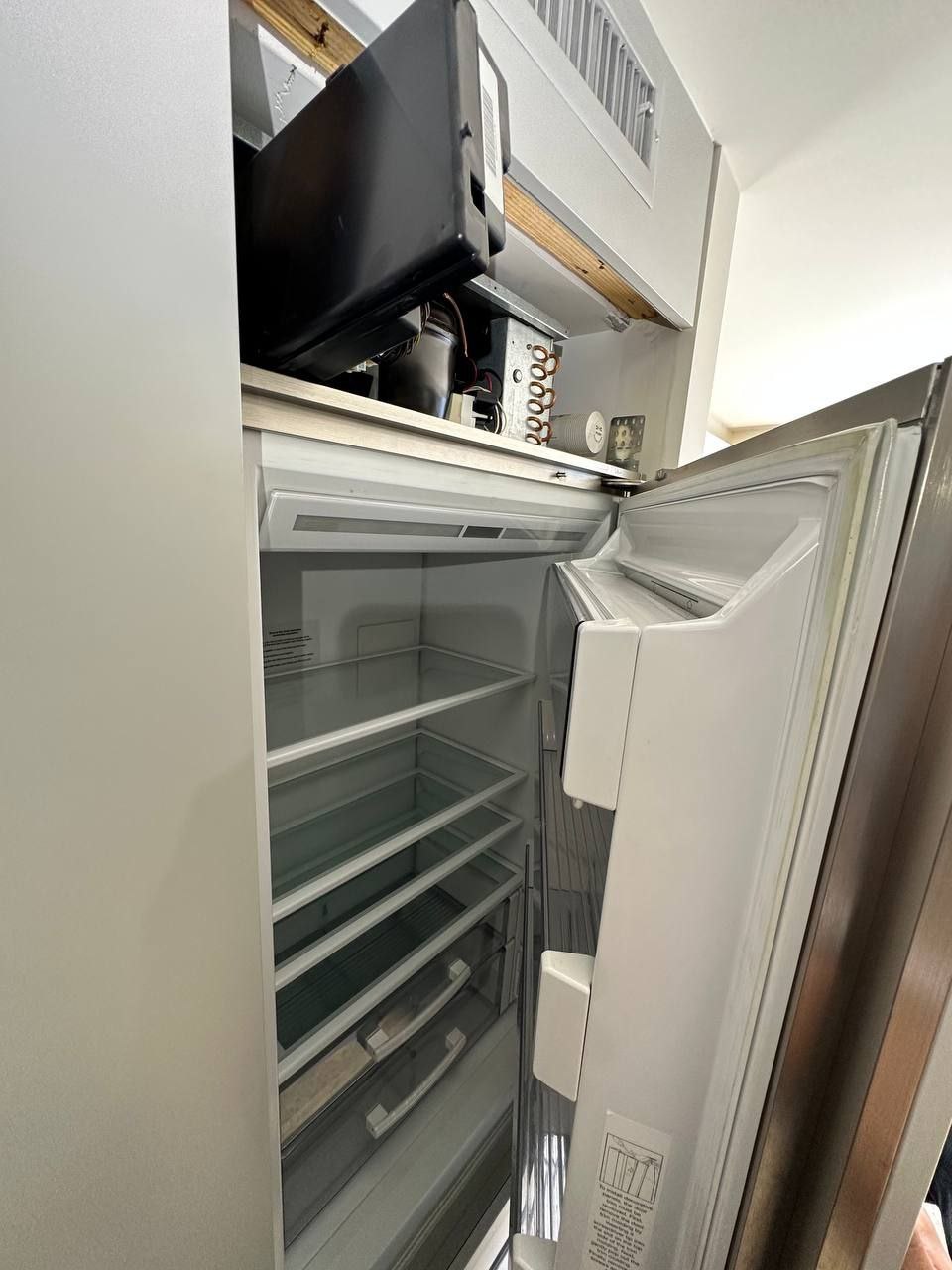 Refrigerator Sub-Zero Repair